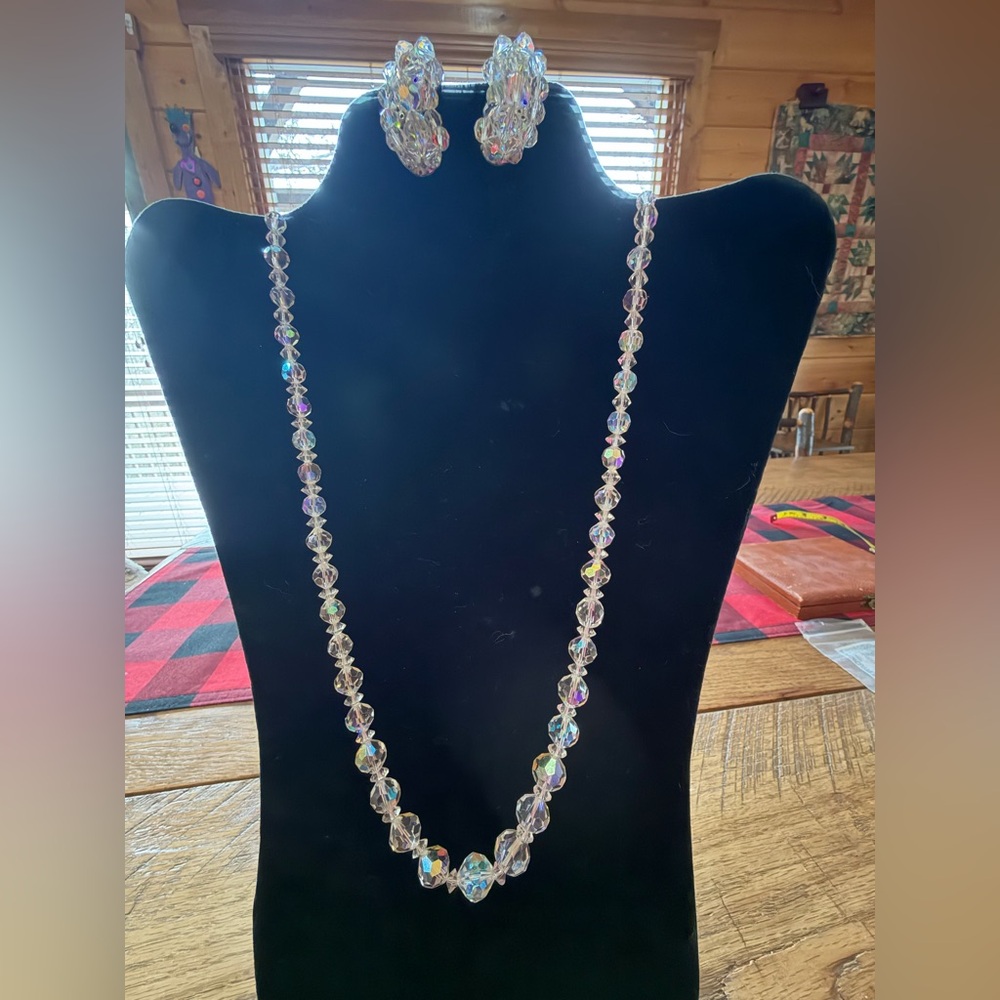 Elegant Vintage Laguna Aurora Crystal Necklace and Earring Set